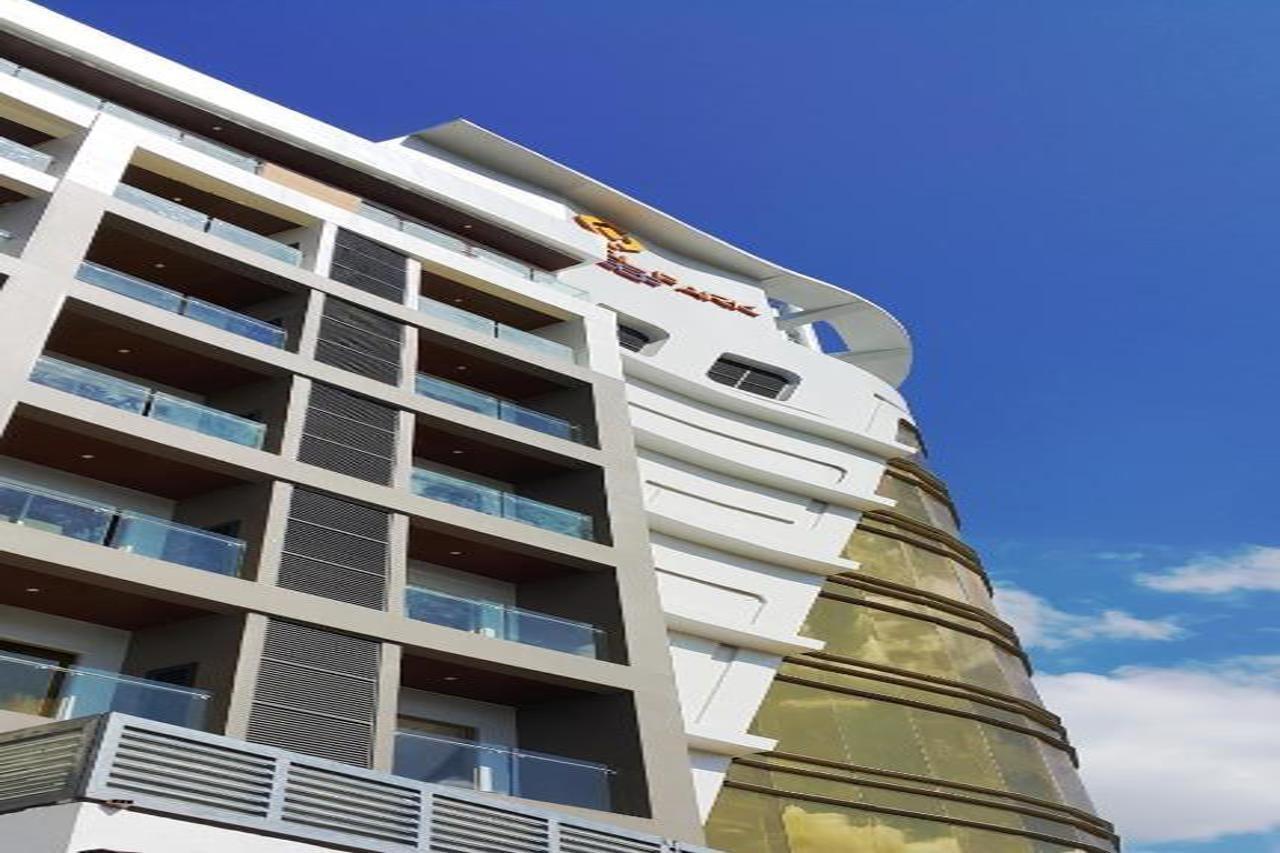 Central Park Reef Resort Olongapo Exterior photo