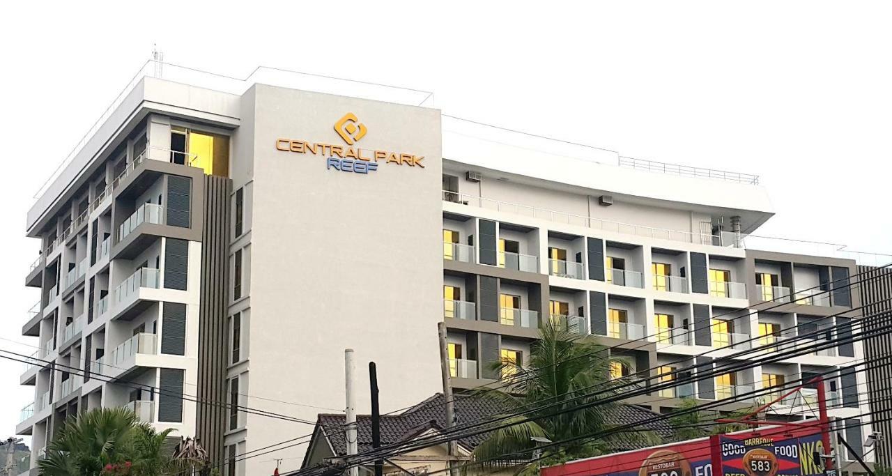 Central Park Reef Resort Olongapo Exterior photo