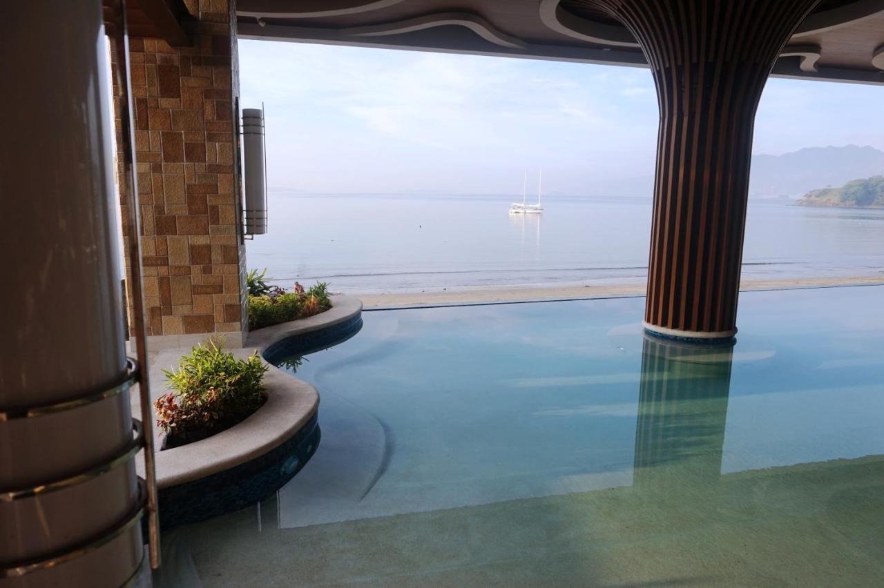 Central Park Reef Resort Olongapo Exterior photo
